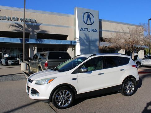 Used 2015 Ford Escape SE w/ SE Chrome Package image 1