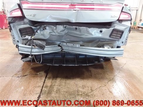 Used 2014 Lincoln MKZ Hybrid image 14