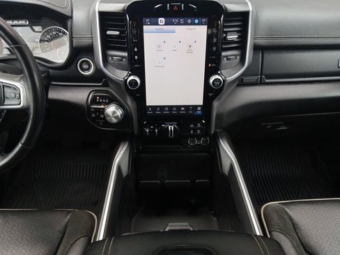 Used 2023 RAM 1500 Laramie AWD/4WD image 3