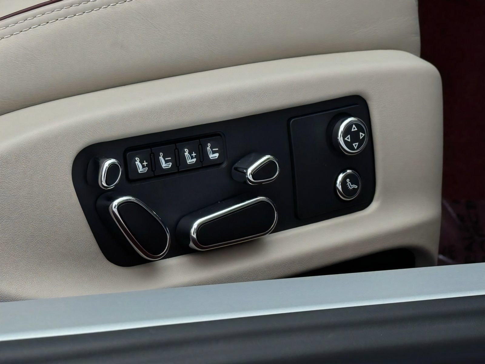 Used 2024 Bentley Continental GT AWD/4WD image 46