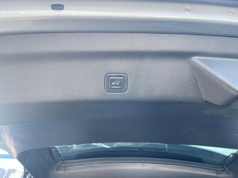 Used 2023 Chevrolet Tahoe LT w/ Luxury Package image 24