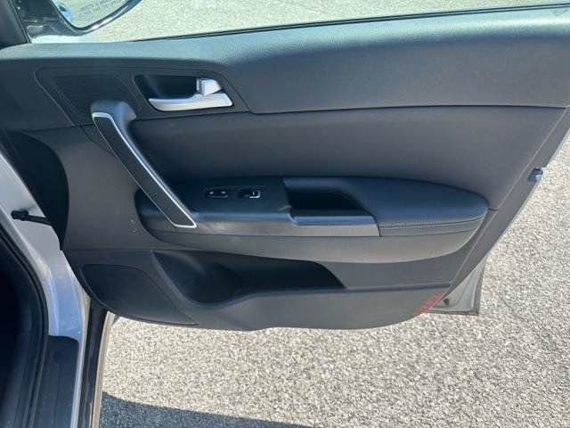 Used 2020 Kia Sportage S w/ S Sunroof Package AWD/4WD image 9