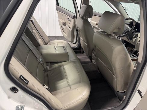 Used 2010 Hyundai Azera Limited w/ Navigation Pkg 3 image 25