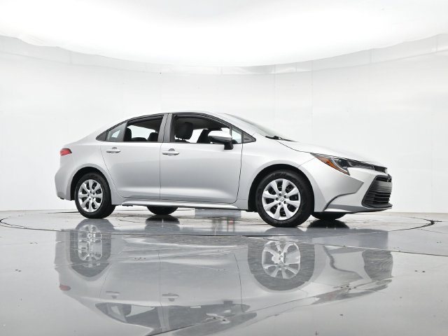 Used 2024 Toyota Corolla LE FWD image 35