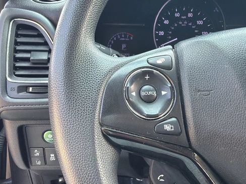 Used 2019 Honda HR-V EX image 16