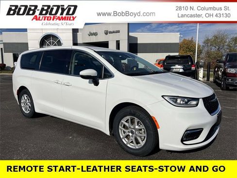 Used 2023 Chrysler Pacifica Touring-L image 1