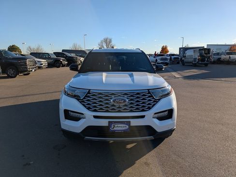 Used 2022 Ford Explorer Platinum w/ Technology Package image 2