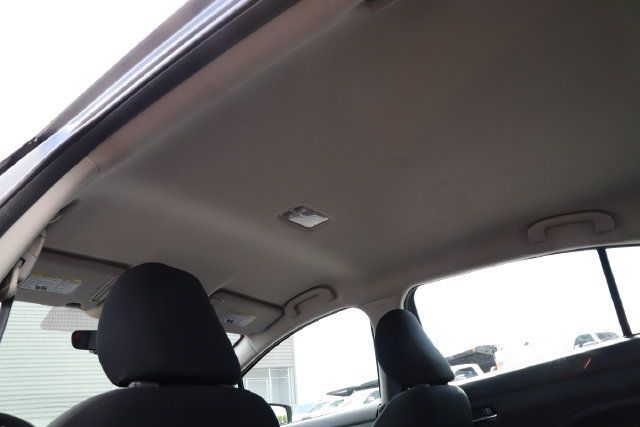 Used 2025 Nissan Versa SV FWD image 18