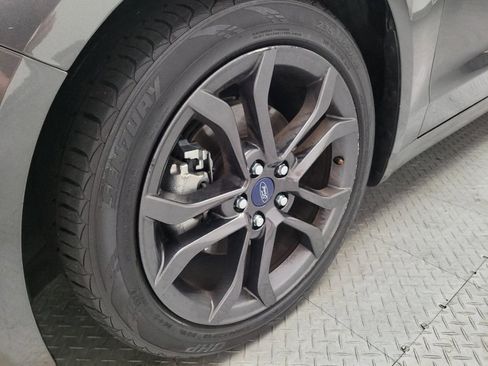 Used 2018 Ford Fusion SE w/ Equipment Group 201A FWD image 31