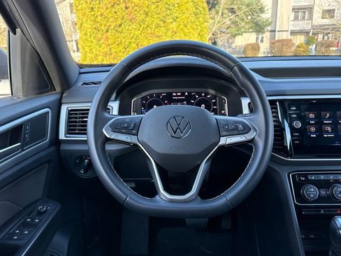 Used 2023 Volkswagen Atlas Cross Sport SE w/ Panoramic Sunroof Package image 13