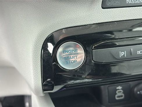 Used 2024 Ford Escape Platinum w/ Premium Technology Package image 12