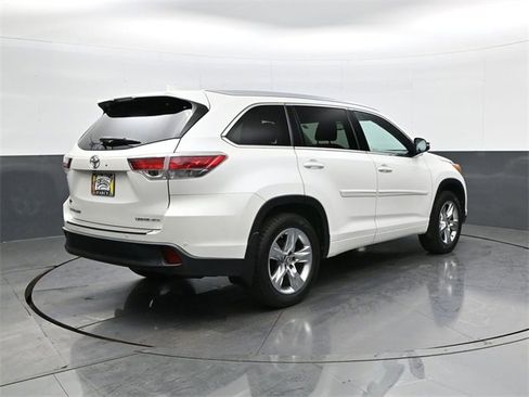 Used 2016 Toyota Highlander Limited Platinum image 5