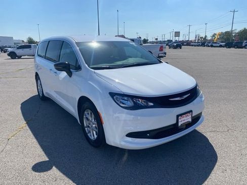 New 2026 Chrysler Voyager LX FWD image 8