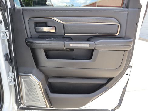 Used 2019 RAM 2500 Limited image 32