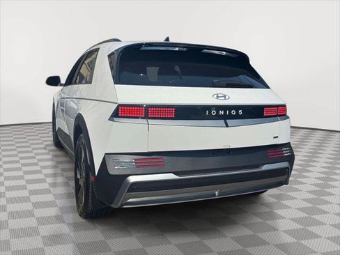 Used 2025 Hyundai Ioniq 5 SEL AWD/4WD image 4