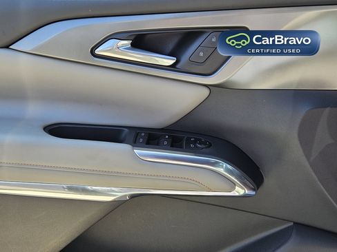 Certified 2026 Chevrolet Traverse LT w/ Driver Confidence Package FWD image 28