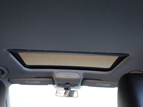 Used 2015 Volkswagen Passat TDI SE image 13