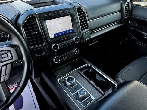 Used 2020 Ford Expedition Limited image 40