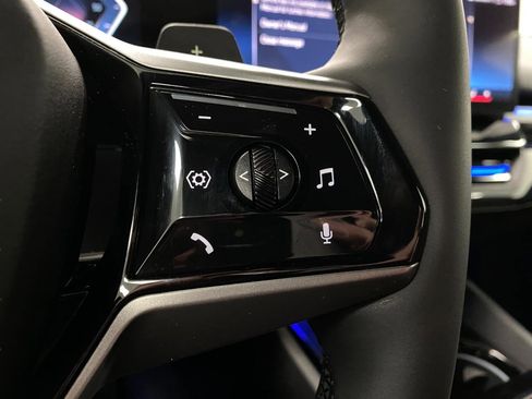 Certified 2026 BMW 530i xDrive w/ Premium Package AWD/4WD image 16