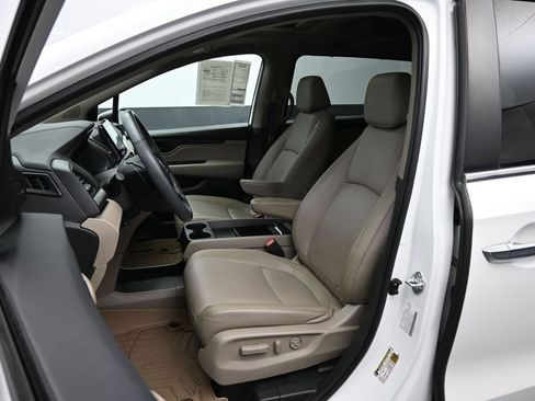 Used 2023 Honda Odyssey EX-L image 17