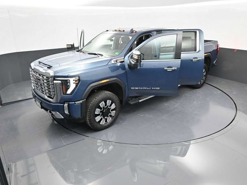New 2025 GMC Sierra 2500 Denali w/ Denali Reserve Package image 36
