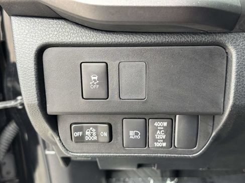 Used 2023 Toyota Tacoma TRD Off-Road AWD/4WD image 15