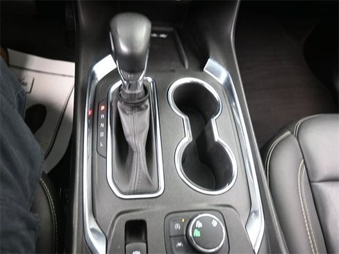 Used 2023 Chevrolet Traverse LT w/ LT Premium Package image 11