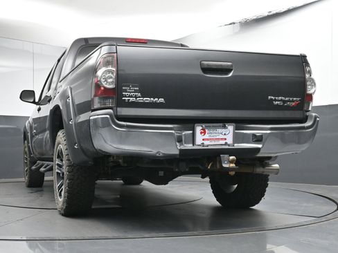 Used 2013 Toyota Tacoma PreRunner image 28