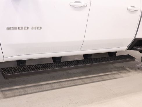 Used 2024 Chevrolet Silverado 2500 LT image 37