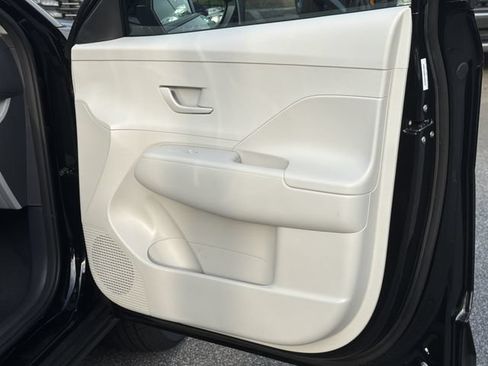 New 2027 Hyundai Kona SEL Sport FWD image 16