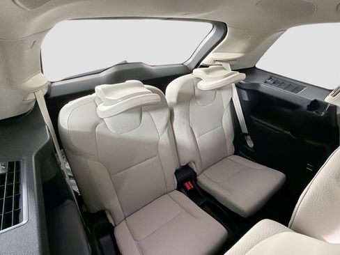 Certified 2023 Volvo XC90 B5 Plus w/ Protection Package AWD/4WD image 27