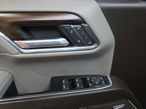 Used 2022 GMC Sierra 1500 SLT image 22
