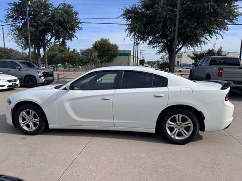 Used 2022 Dodge Charger SXT RWD image 9