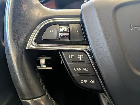 Certified 2022 Lincoln Nautilus Reserve image 16