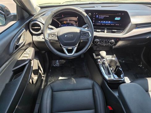 Used 2025 Chevrolet Trax ACTIV w/ Driver Confidence Package image 20
