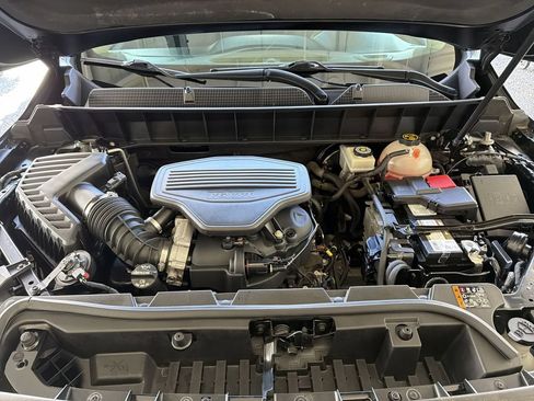 Certified 2018 GMC Acadia Denali AWD/4WD image 31