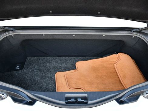 Used 2022 Lexus LC 500 Convertible image 16