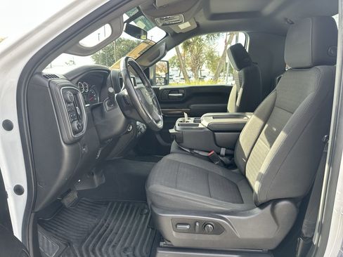 Used 2022 Chevrolet Silverado 2500 LT w/ Convenience Package image 16