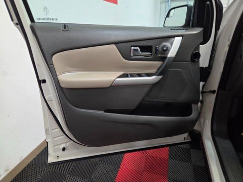 Used 2013 Ford Edge SE FWD image 28