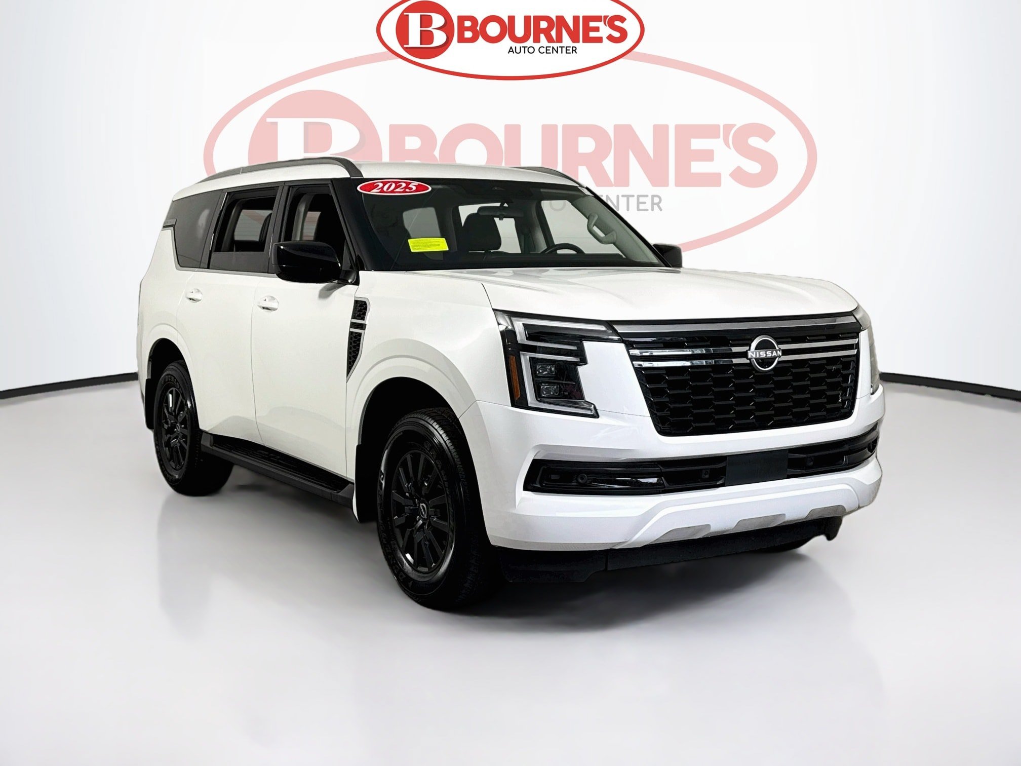 Used 2025 Nissan Armada SV AWD/4WD image 1