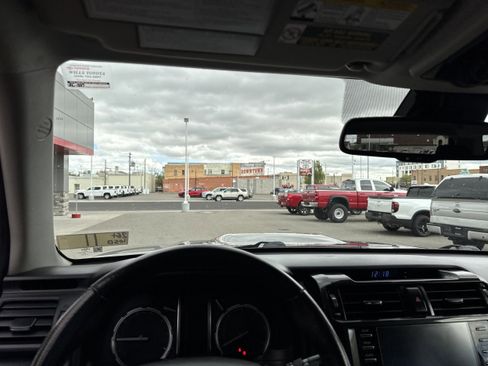 Used 2020 Toyota 4Runner TRD Off-Road AWD/4WD image 3