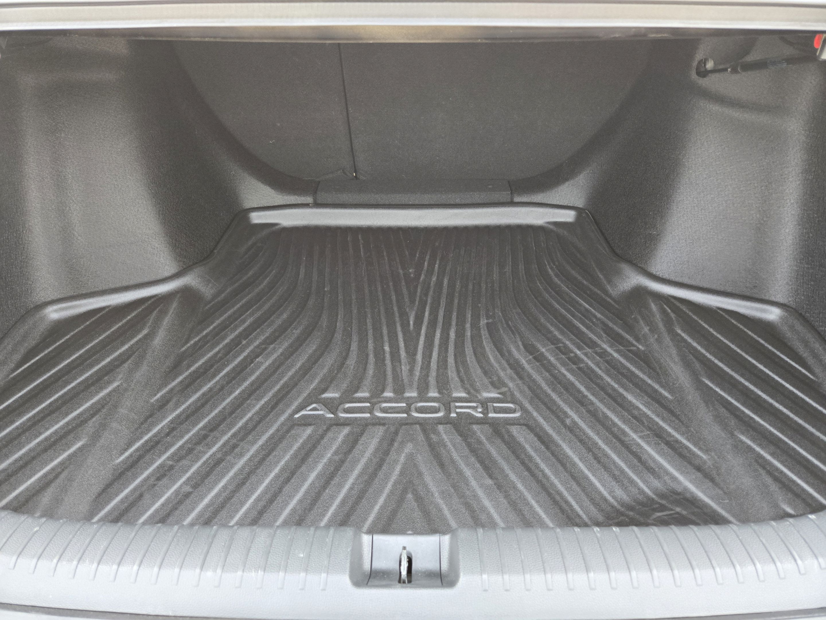 Used 2024 Honda Accord Sport image 28