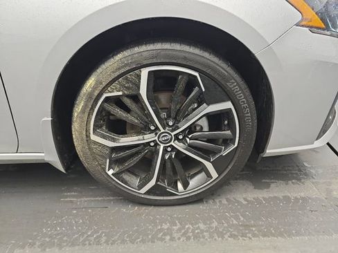 Used 2023 Nissan Altima 2.5 SR image 12