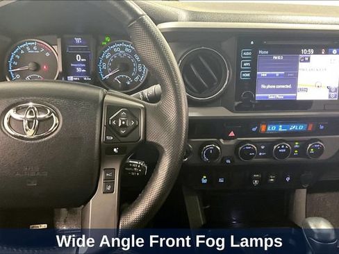 Used 2018 Toyota Tacoma TRD Sport AWD/4WD image 18