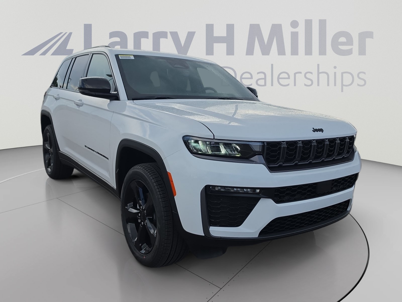 New 2026 Jeep Grand Cherokee Limited w/ Limited Altitude Package AWD/4WD image 7