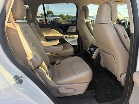 Used 2022 Lincoln Aviator Reserve w/ Equipment Group 201A AWD/4WD image 30