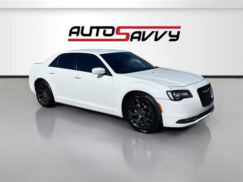 Used 2020 Chrysler 300 S image 1