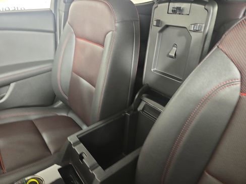 Used 2025 Chevrolet Blazer RS image 28