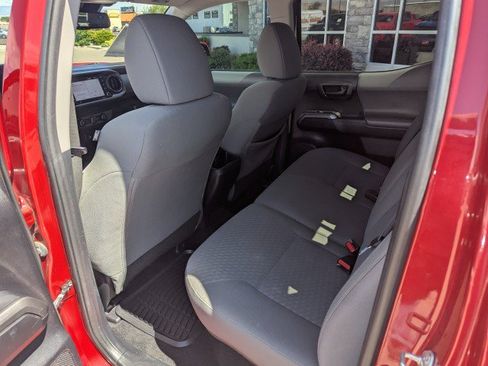 Used 2020 Toyota Tacoma SR5 AWD/4WD image 22