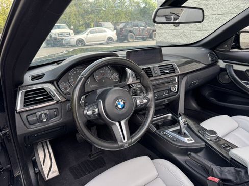 Used 2018 BMW M4 Convertible RWD image 7
